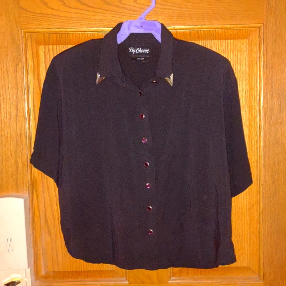 Black shirt size M, silver metal collar detail, purple silver bezeled buttons.